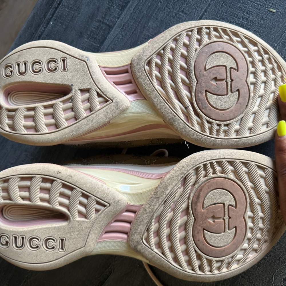 Gucci Rose Pink Sneakers with Monogram Pattern with Crystals - Picture 4 of 4